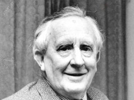 John Ronald Reuel Tolkien 974 0 JRR Tolkien